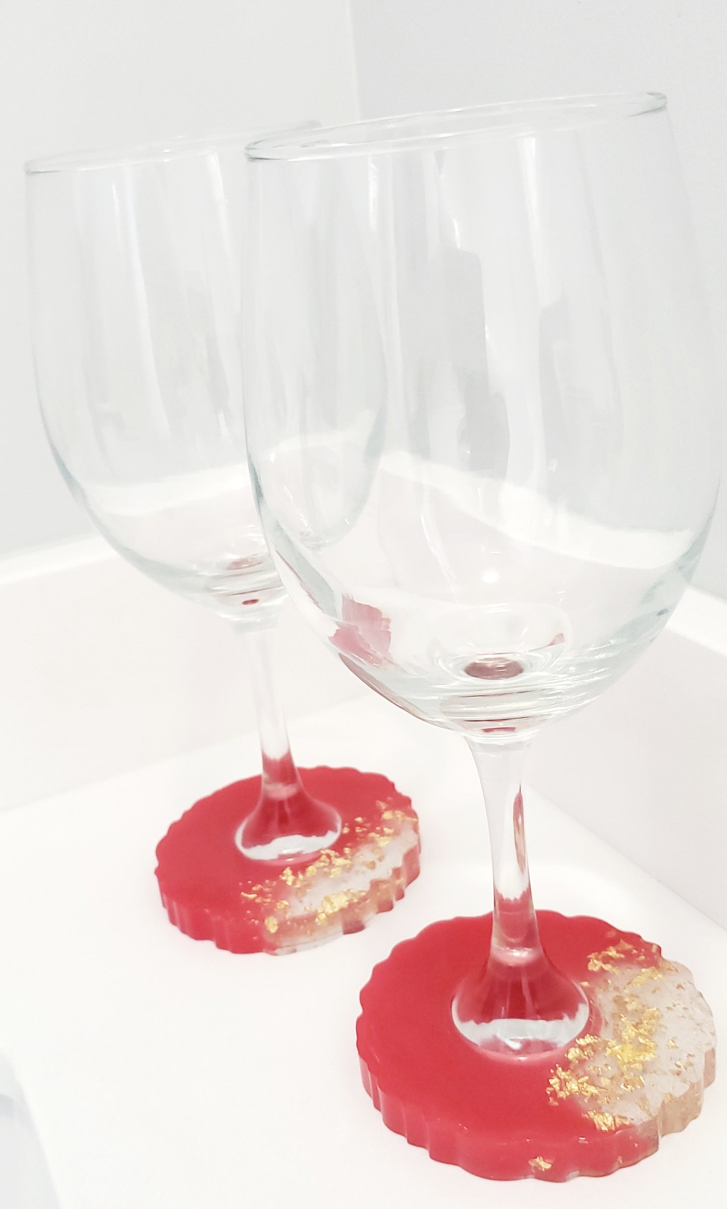 Resin based (coaster) wine glass - Red/Gold